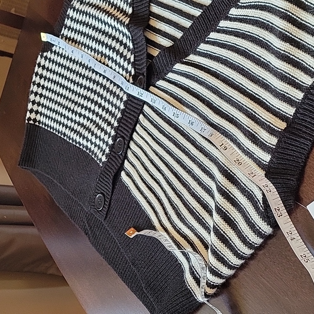 Sugar Moon V-Neck Button Closure Black and White Crop Striped Sweater Vest - Picture 11 of 13